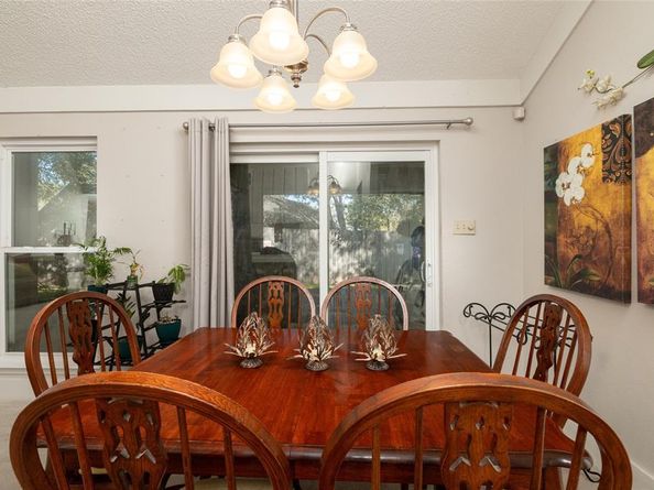 4909  Queen Court , Fort Worth Texas 76103