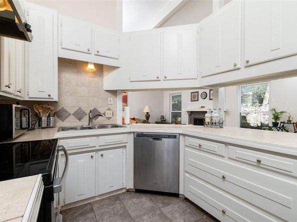 4909  Queen Court , Fort Worth Texas 76103