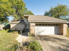 4909  Queen Court , Fort Worth Texas 76103