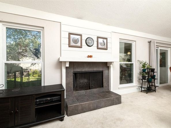 4909  Queen Court , Fort Worth Texas 76103