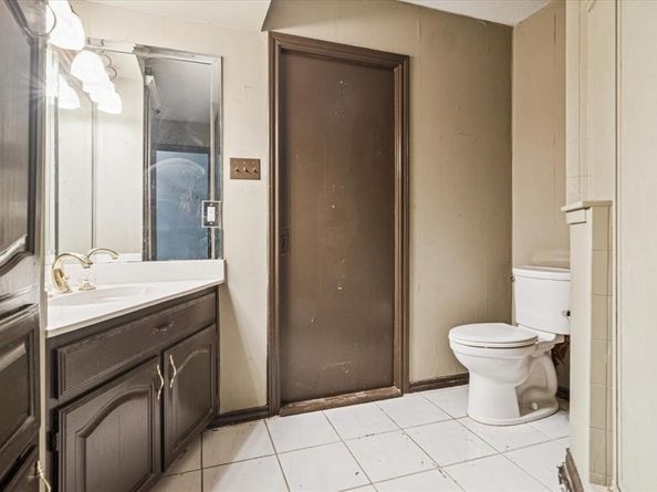 1235  Shores Boulevard , Rockwall Texas 75087