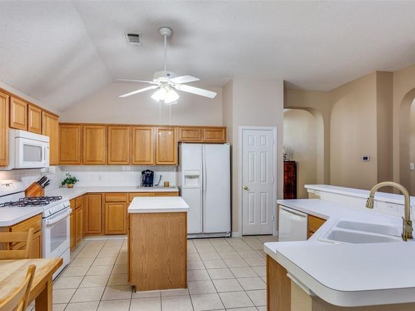 8021  Belladonna Drive , Fort Worth Texas 76123