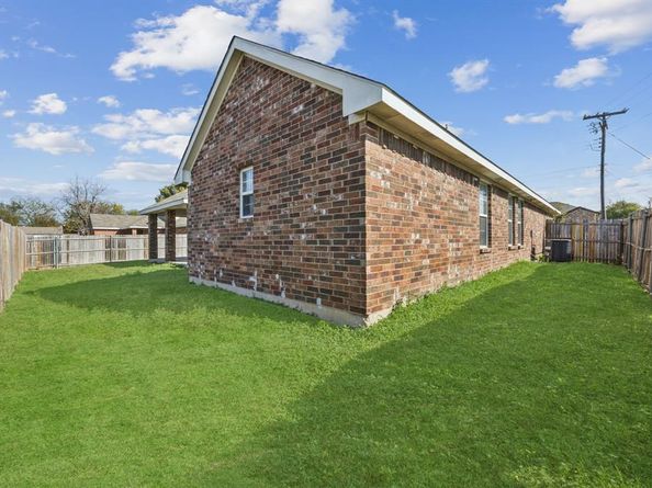 2503  Gerry Way Street , Lancaster Texas 75134