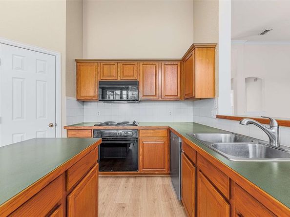 111  Midcrest Drive , Irving Texas 75063