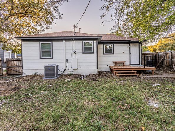 1216  Greenbrier Drive , River Oaks Texas 76114