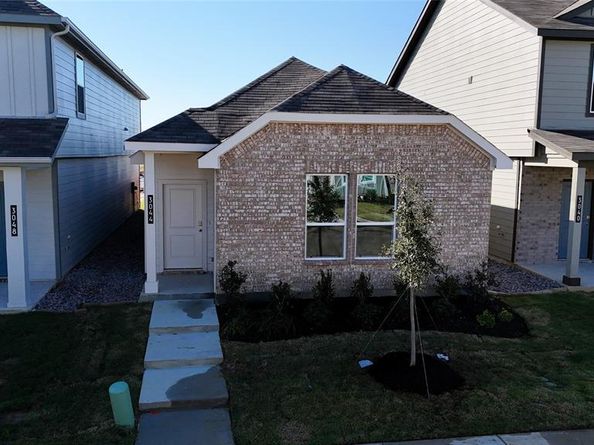 3044  PECAN FARM Lane , Fort Worth Texas 76140