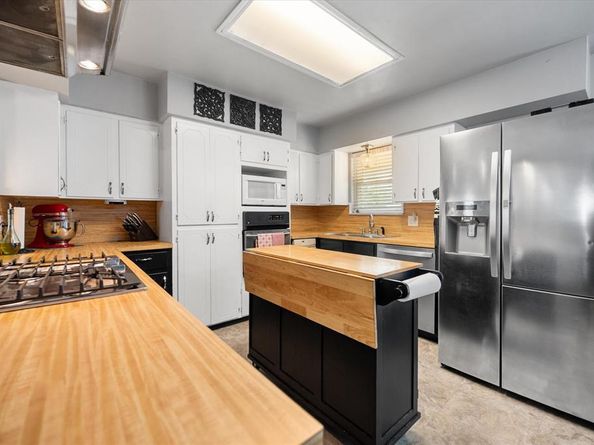 3641  Lucy Trimble Road , Burleson Texas 76028