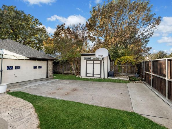 1509  Woodoak Drive , Richardson Texas 75082