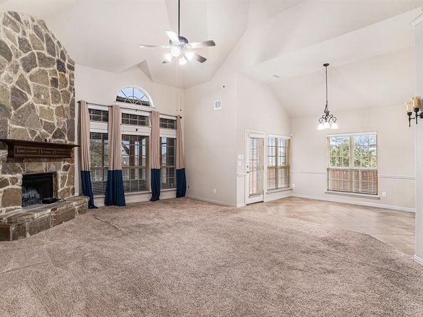 6132  Falls Lake Road , Fort Worth Texas 76179