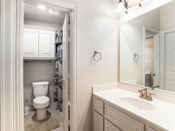 6132  Falls Lake Road , Fort Worth Texas 76179