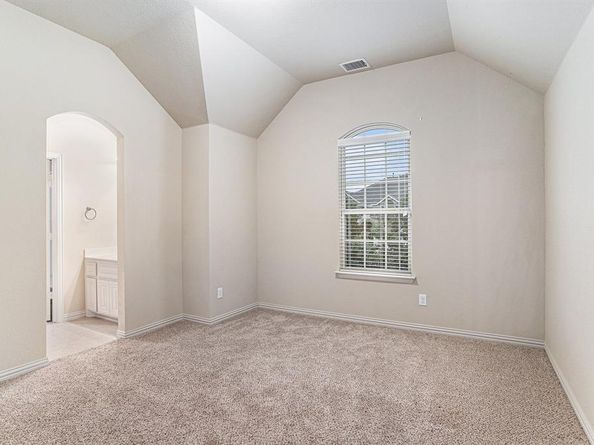 6132  Falls Lake Road , Fort Worth Texas 76179