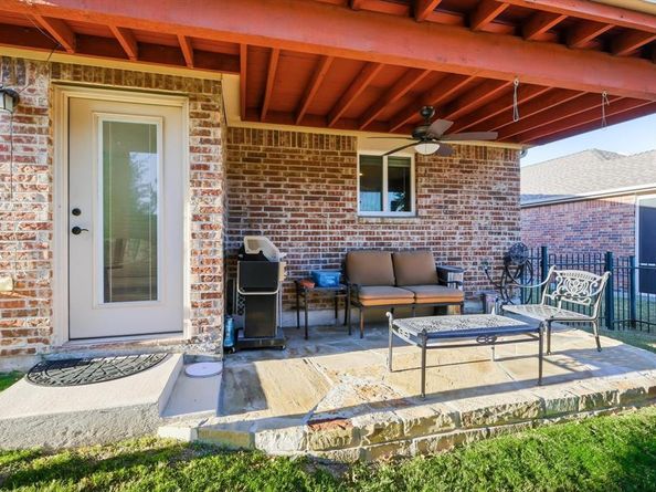 7992  Cool River Drive , Frisco Texas 75036