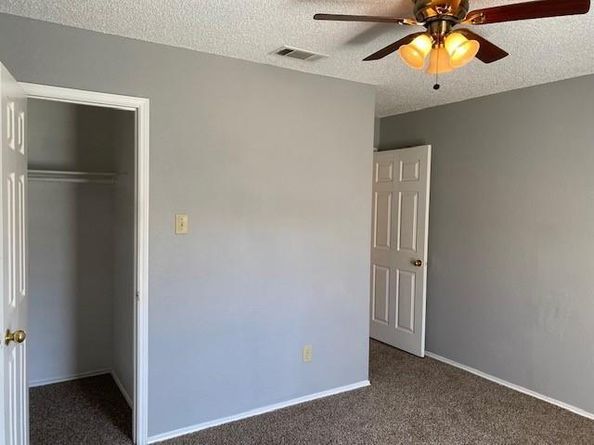 1512  Straus Road , Cedar Hill Texas 75104