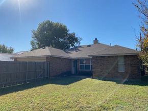 1512  Straus Road , Cedar Hill Texas 75104
