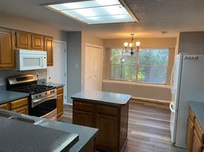 1512  Straus Road , Cedar Hill Texas 75104