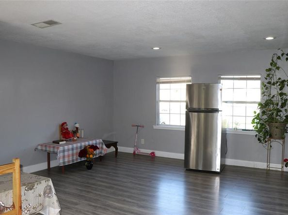 2770 E Ann Arbor Avenue , Dallas Texas 75216