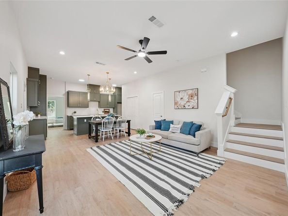 830  Stamps Avenue , Fort Worth Texas 76114