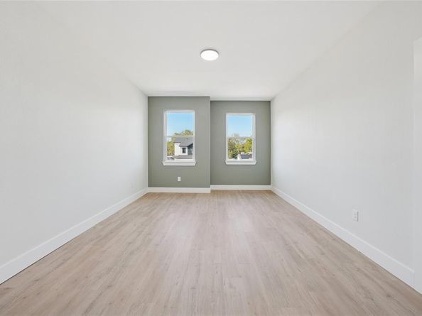 830  Stamps Avenue , Fort Worth Texas 76114