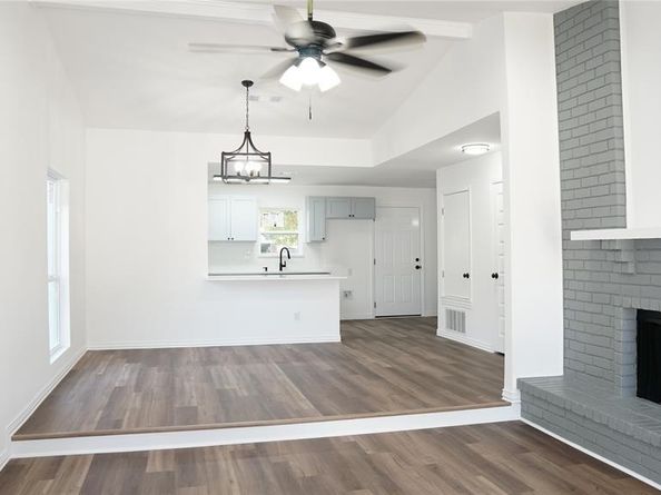 2009  Clark Trail , Grand Prairie Texas 75052