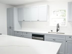 2009  Clark Trail , Grand Prairie Texas 75052