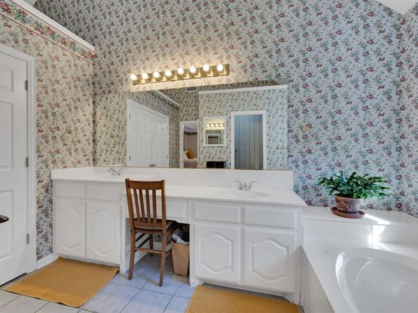 1713  Turtle Point Drive , DeSoto Texas 75115