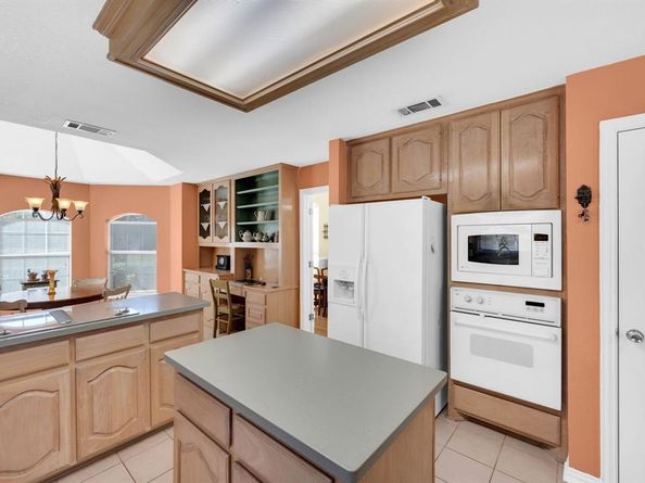 1713  Turtle Point Drive , DeSoto Texas 75115