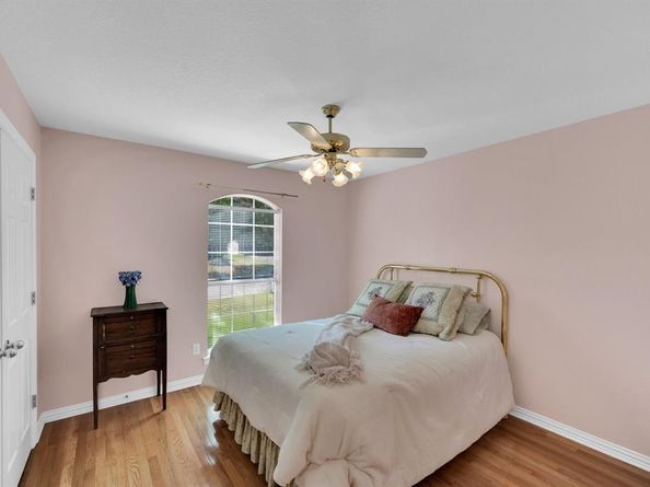 1713  Turtle Point Drive , DeSoto Texas 75115