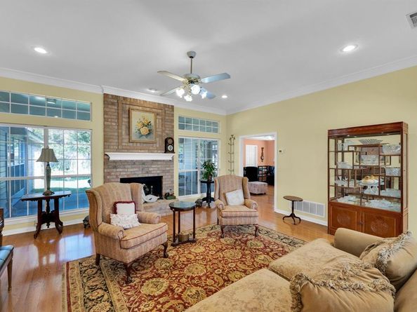 1713  Turtle Point Drive , DeSoto Texas 75115