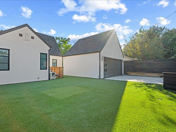 5839  Richmond Avenue , Dallas Texas 75206