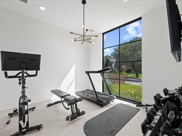 5839  Richmond Avenue , Dallas Texas 75206