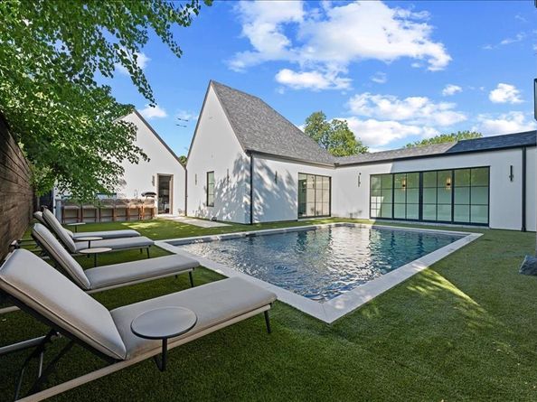 5839  Richmond Avenue , Dallas Texas 75206