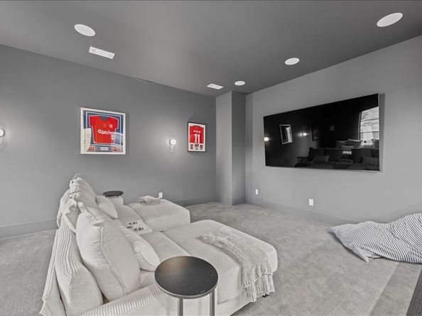 5839  Richmond Avenue , Dallas Texas 75206