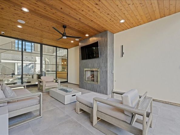 5839  Richmond Avenue , Dallas Texas 75206