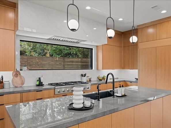 5839  Richmond Avenue , Dallas Texas 75206