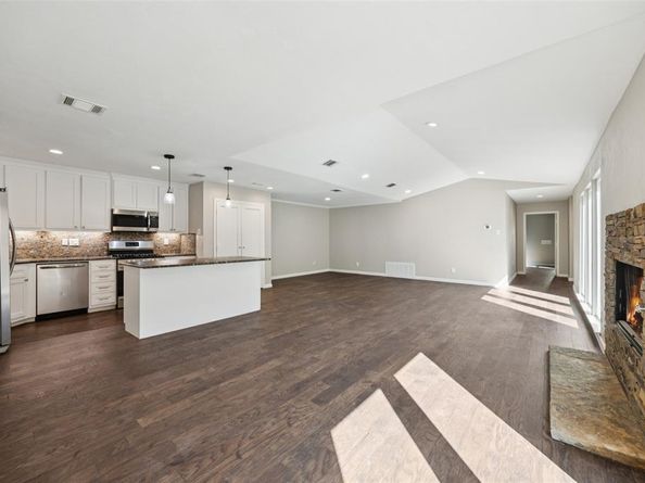 3120  San Sebastian Drive , Carrollton Texas 75006