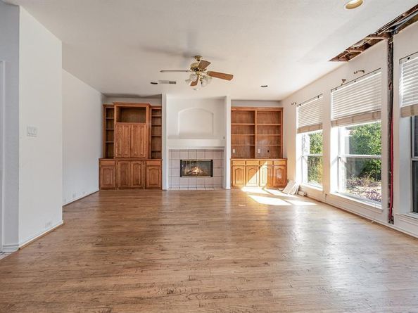 2514  Fallview Lane , Carrollton Texas 75007