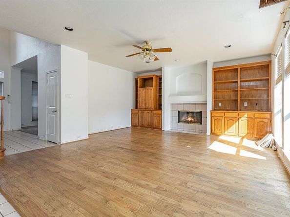 2514  Fallview Lane , Carrollton Texas 75007