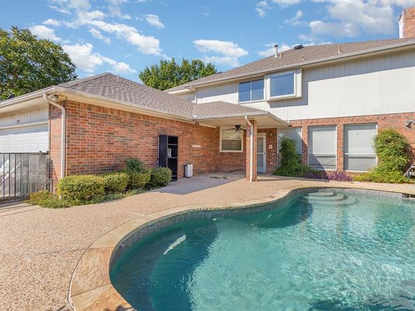 2514  Fallview Lane , Carrollton Texas 75007