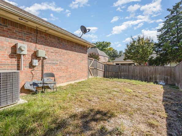 2514  Fallview Lane , Carrollton Texas 75007