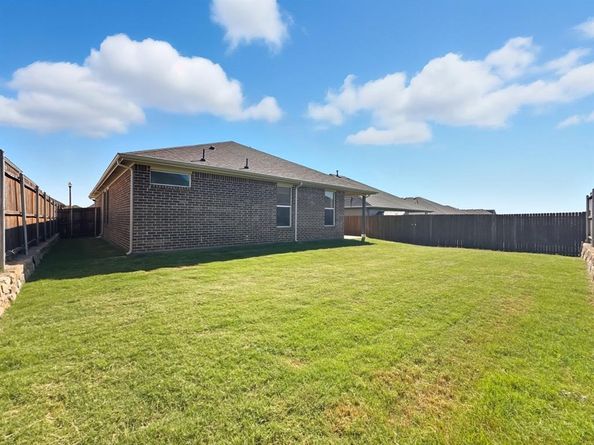 2216  Redwing Drive , Denton Texas 76205