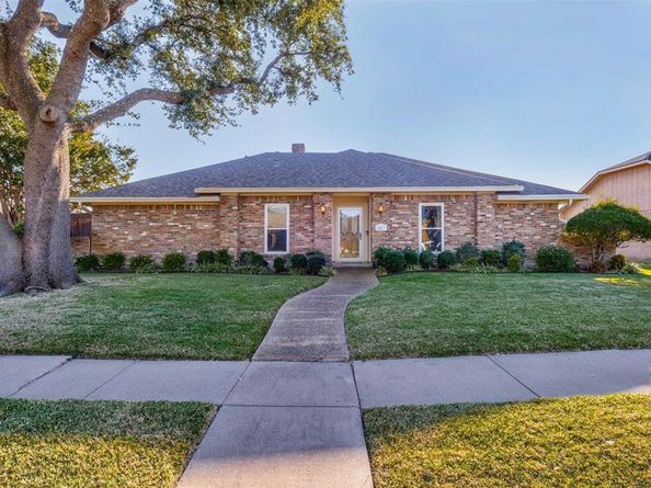 2413  Parkside Drive , Garland Texas 75040