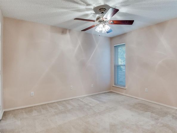 2413  Parkside Drive , Garland Texas 75040