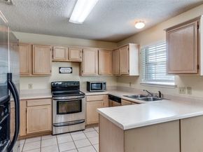 2811  Monthaven Drive , Arlington Texas 76001
