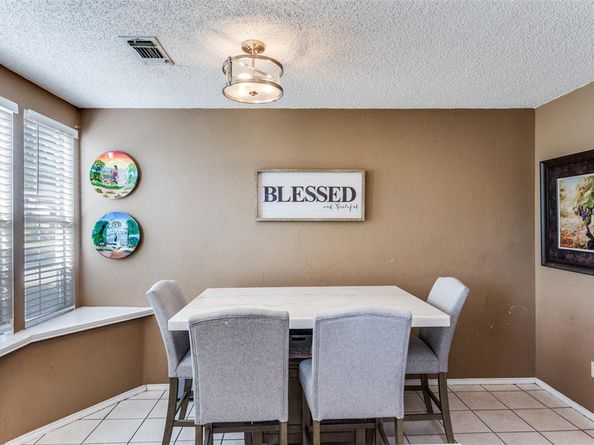 2811  Monthaven Drive , Arlington Texas 76001