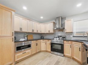 9778  Twin Creek Drive , Dallas Texas 75228