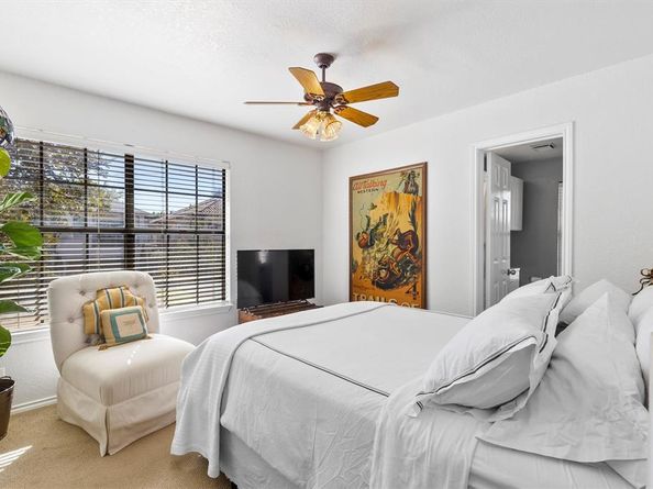 5200  Martel Avenue  32B, Dallas Texas 75206