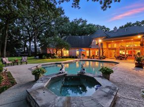 5009  Deerwood Park Drive , Arlington Texas 76017