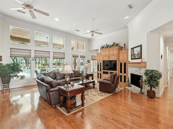 5009  Deerwood Park Drive , Arlington Texas 76017