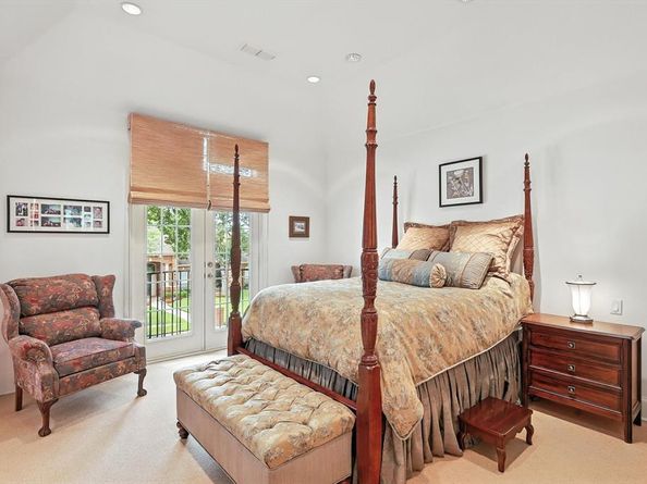 5009  Deerwood Park Drive , Arlington Texas 76017