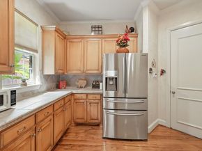 5009  Deerwood Park Drive , Arlington Texas 76017